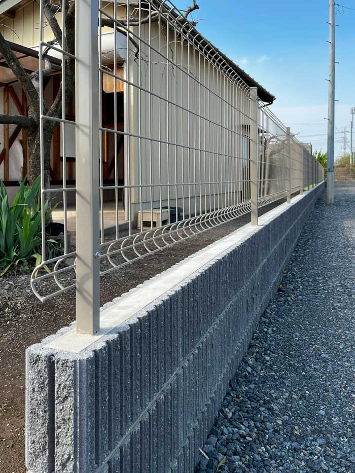 群馬フェンス(メッシュ)ブロック境界工事施工例