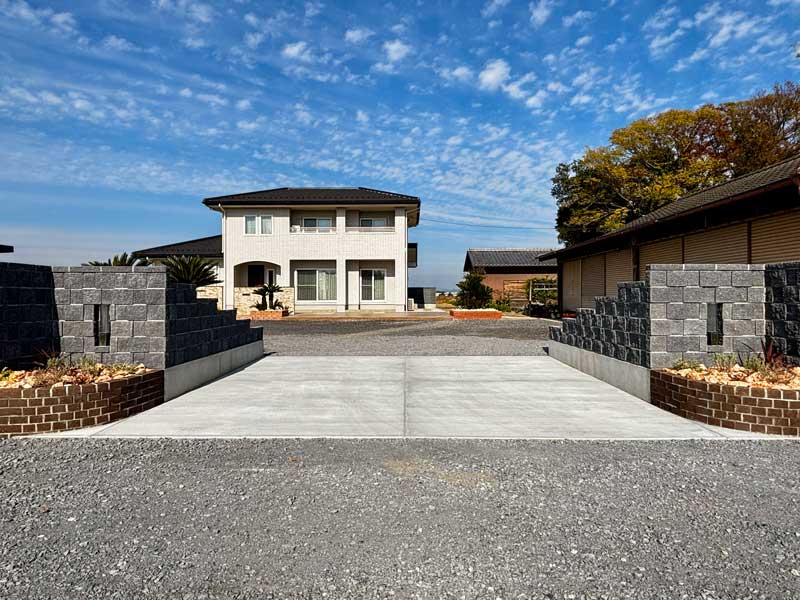 群馬外構ファサードブロック門柱花壇