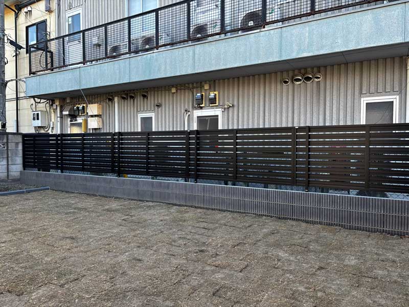 フェンスブロックと芝生足利市外構施工例