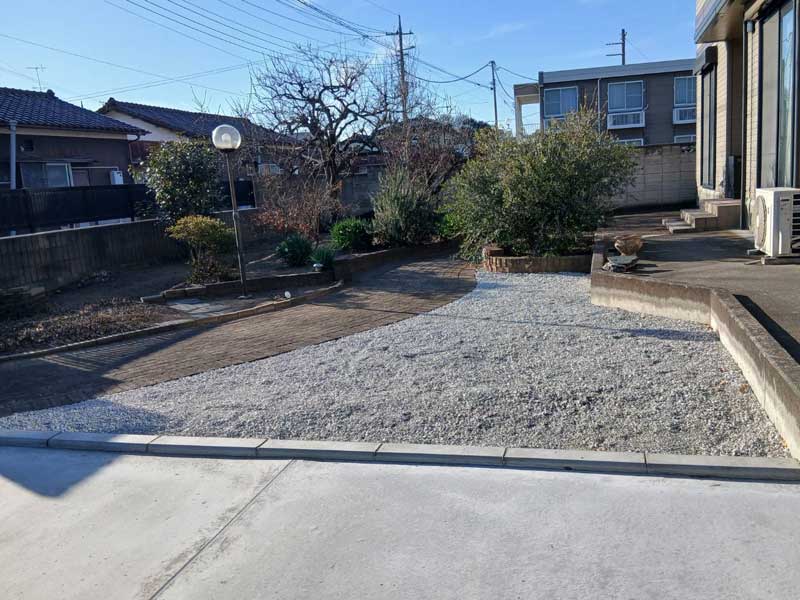大泉町外構砕石敷き施工例