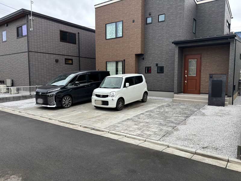 外構太田市アプローチ駐車場
