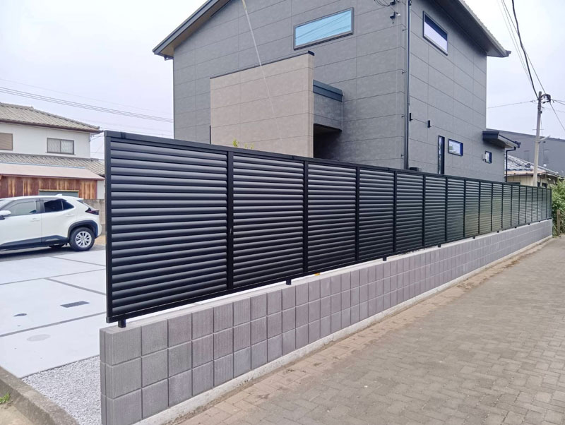 前橋市目隠しフェンス外構工事施工例